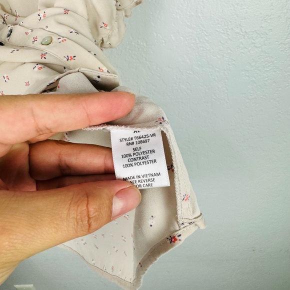 Daisy May Light Pink Button Down Ruffle Chiffon Floral Blouse - Picture 6 of 8